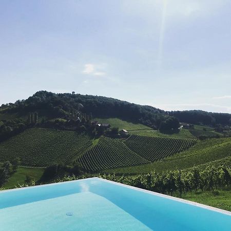 *Brandnew* Modernes Apartment In Den Weinbergen Mit Pool Und Sauna Spielfeld Buitenkant foto