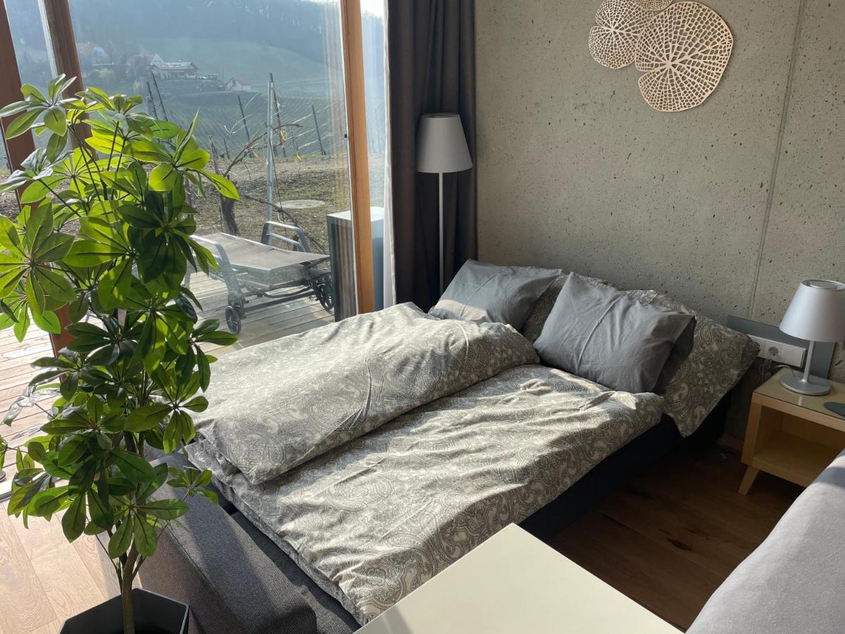 *Brandnew* Modernes Apartment In Den Weinbergen Mit Pool Und Sauna Spielfeld Buitenkant foto
