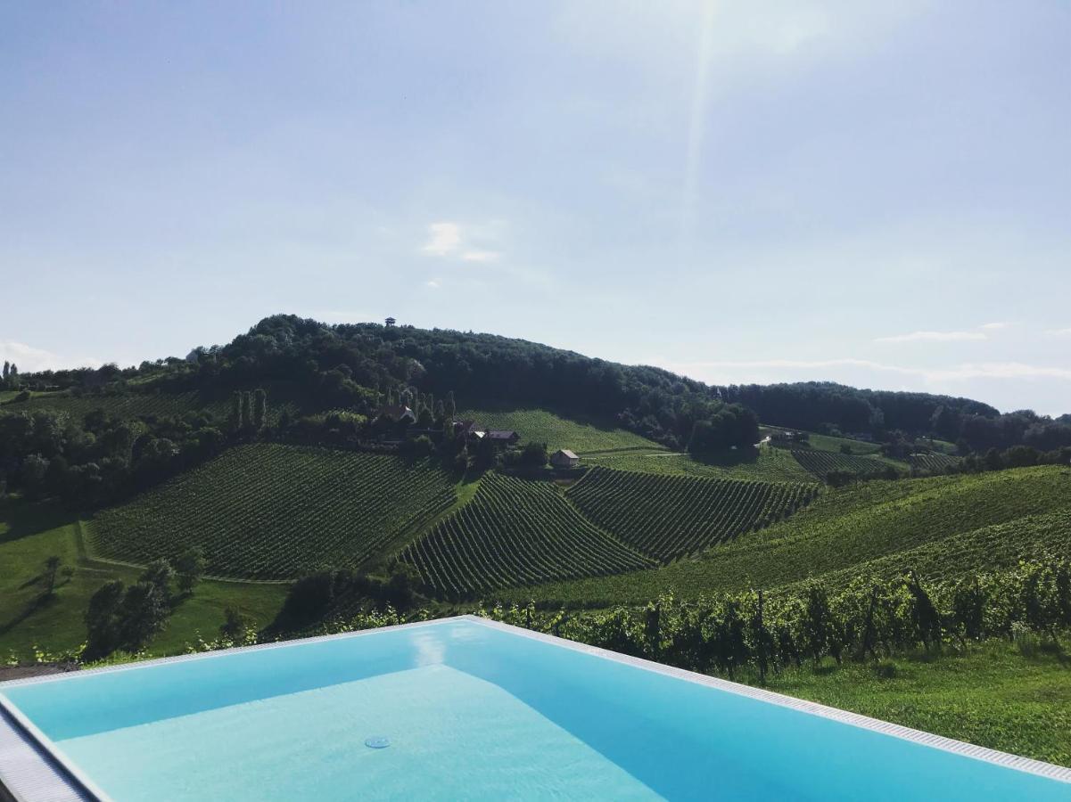 *Brandnew* Modernes Apartment In Den Weinbergen Mit Pool Und Sauna Spielfeld Buitenkant foto